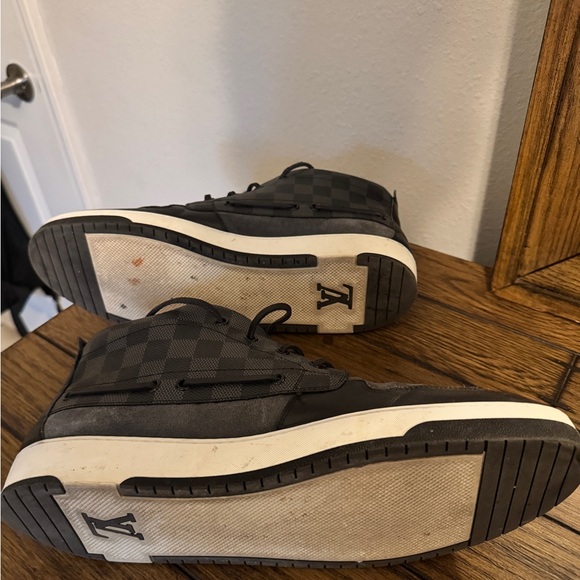 Louis Vuitton men’s shoes - Picture 3 of 4